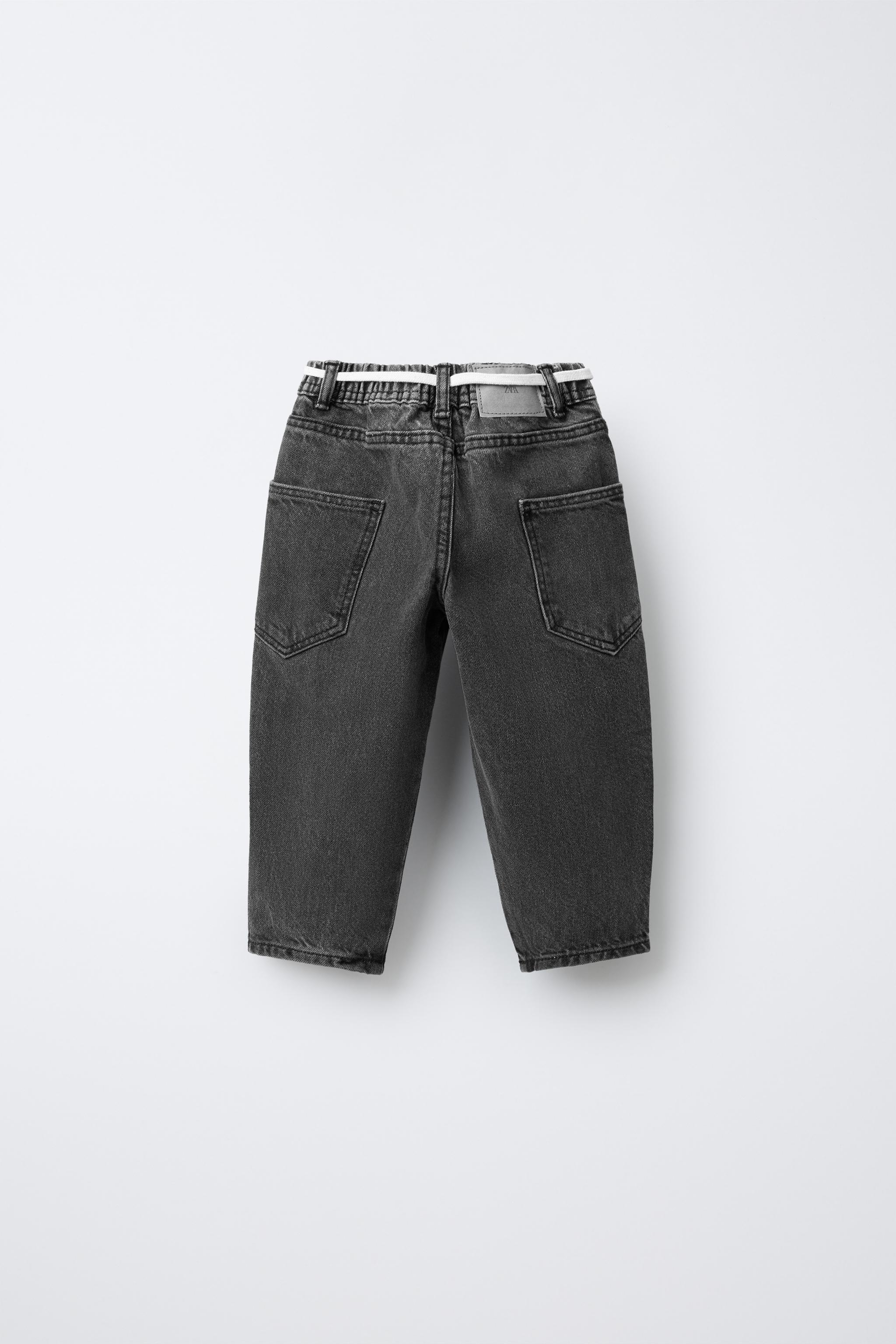 BAGGY JEANS WITH BELT